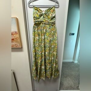 Women’s floral floor length sdress. Brand is VICI. Size medium. Never worn.